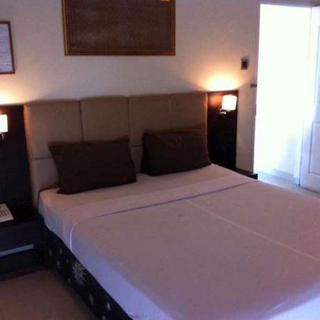 Hotel Gemilang Бандунг Екстер'єр фото